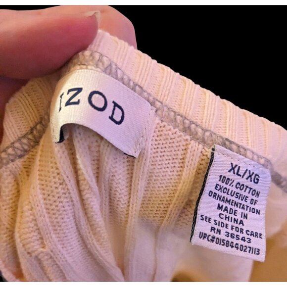 Izod Preppy Cream Cable Knit Sweater With Embroidered Emblem - Picture 4 of 4